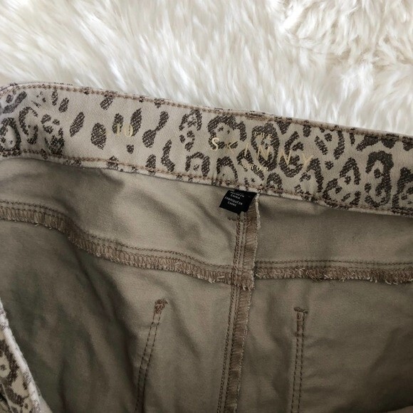 WHBM the skinny ankle crop jeans animal print size 10 30 slim q8 - Picture 9 of 10